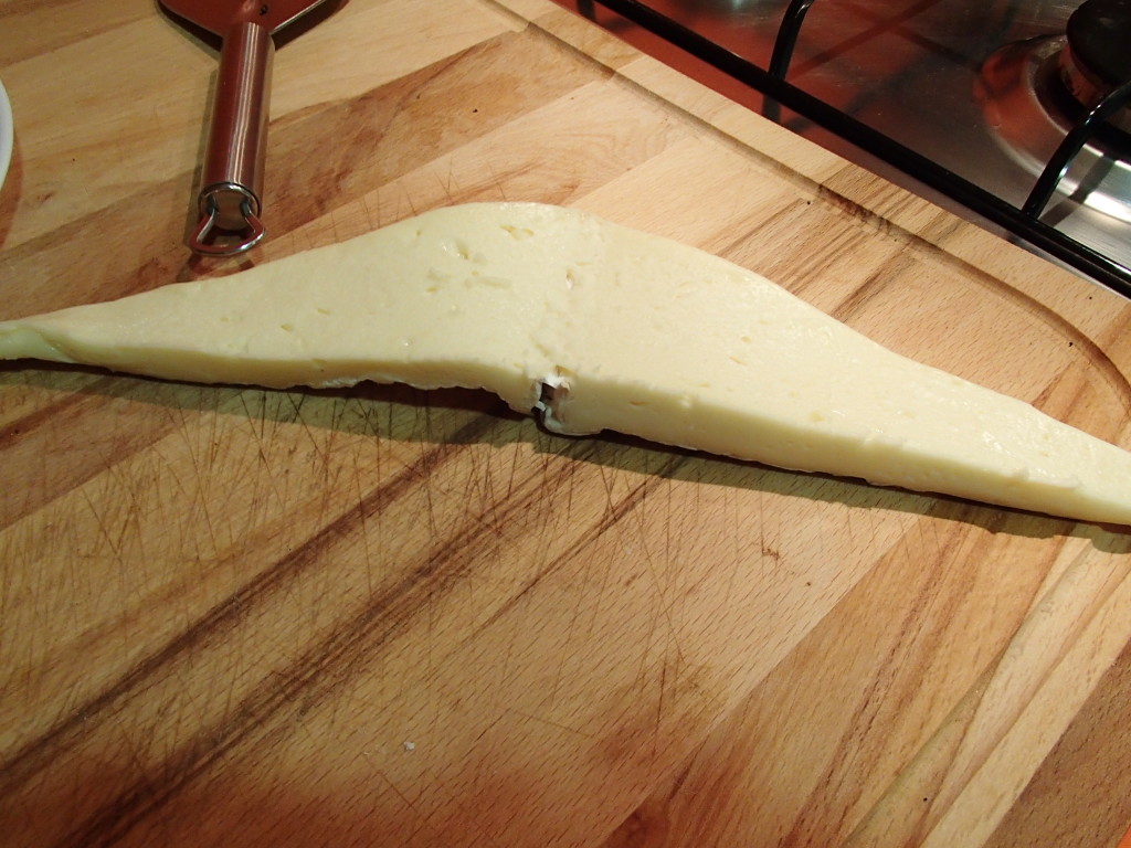 cut brie in half lengthwise