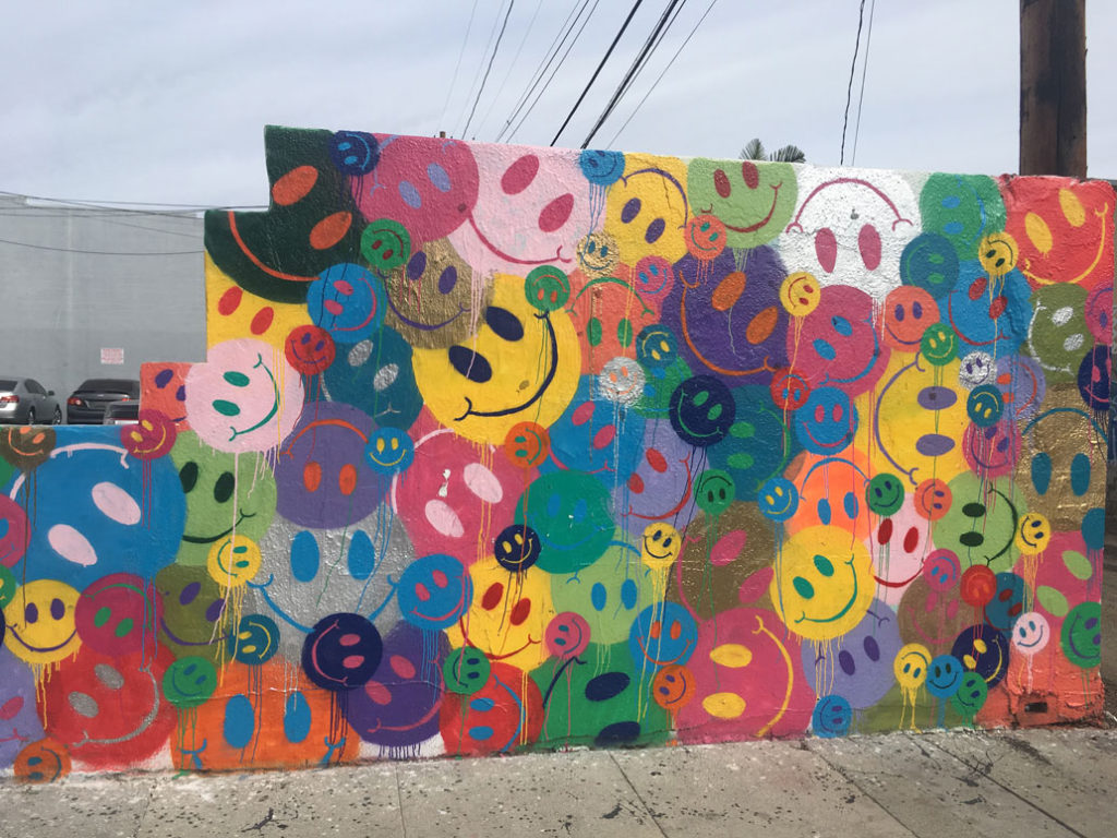 happy faces mural Melrose Ave