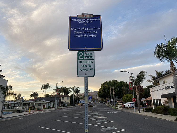 Pismo beach street sign