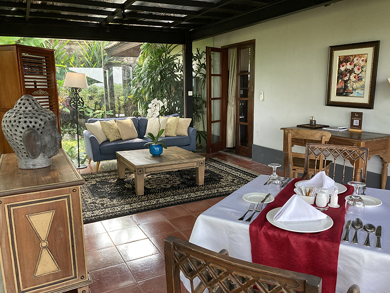 Plataran villa living room