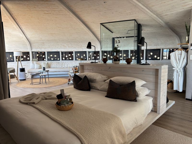 Desert Whisper interior